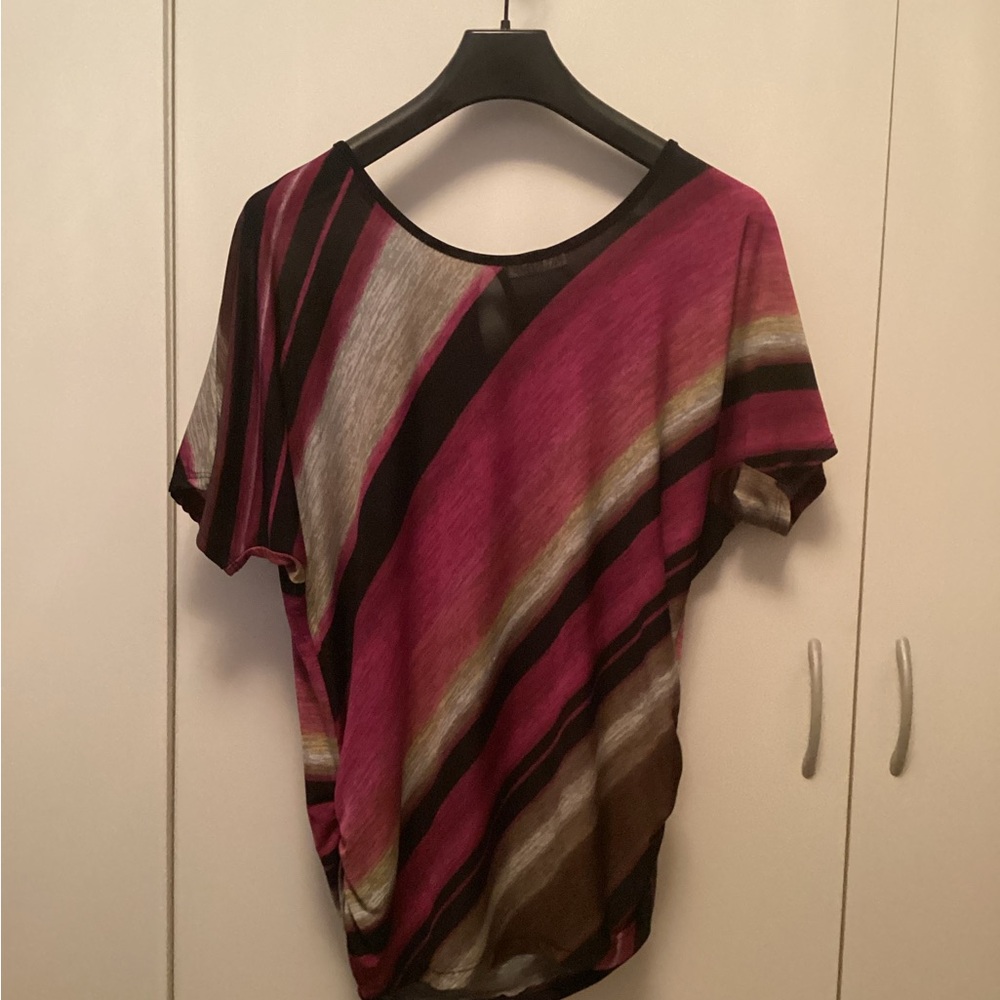 LAVISH Women’s Top Size Large